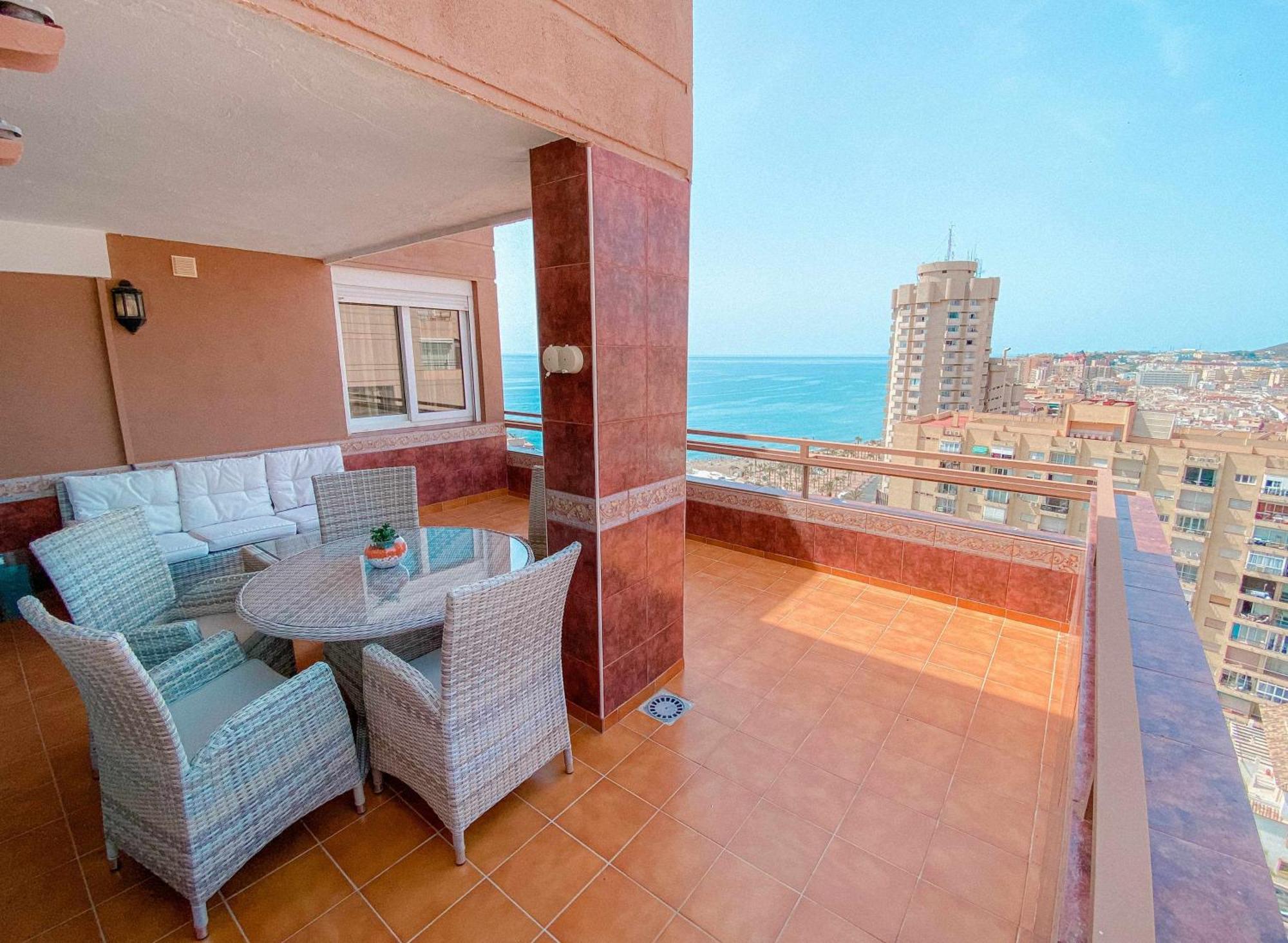 Nuevo Atico Con Piscina Privada Y Vistas Al Mar Apartment ฟูเอนฮิโรลา ภายนอก รูปภาพ